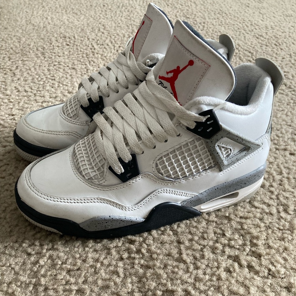Jordan 4s